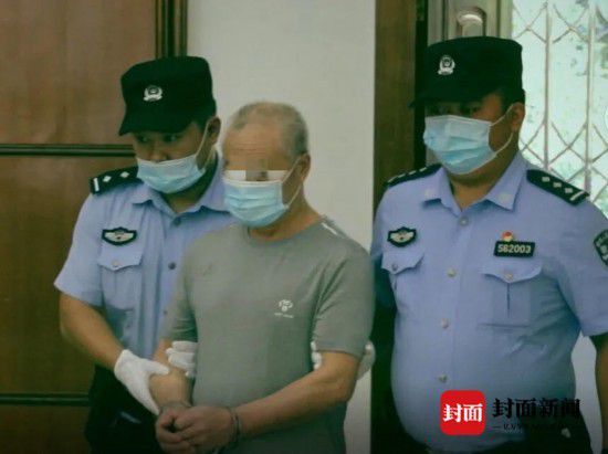 一根排水管激发血案赛酷体育 四川眉山六旬白叟打死邻人被判死缓(图1)