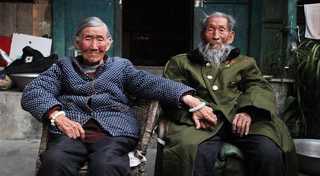 赛酷体育丈夫家茅厕被堵水监工拿出了60众个平安套妻子：不是我(图11)